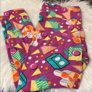 EUC Disney 80’s print leggings
